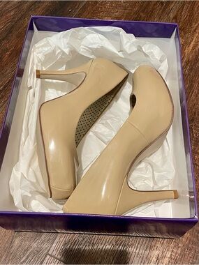 Madden Girl Nude Patent Platform Pumps 6.5